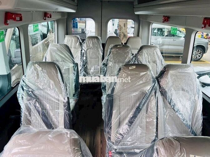 Ford Transit 18 Chỗ -  Sẵn Xe Giao Ngay + HT Vay