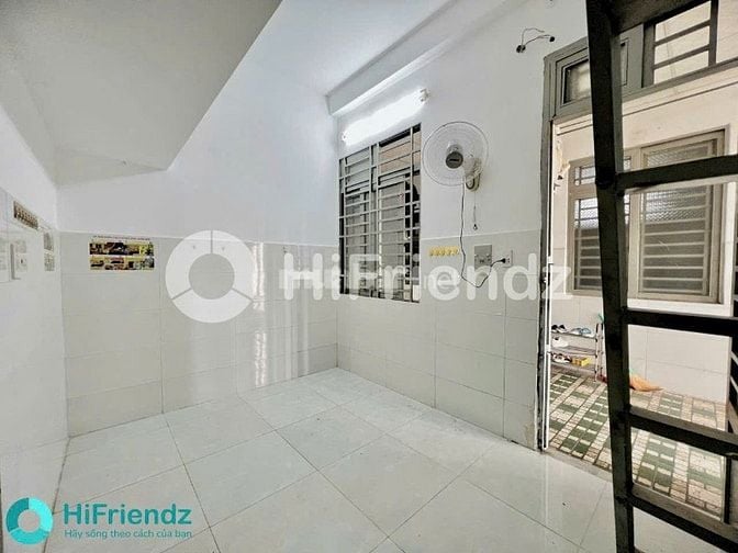 Cho Thuê CHDV Ngay Lê Trọng Tấn Cách ĐH Huit 5p Đi Xe Giá 2TR8