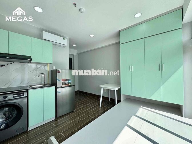 PHÒNG BAN CÔNG FULL NỘI THẤT CÓ MÁY GIẶT RIÊNG GẦN ĐẠI HỌC VĂN LANG