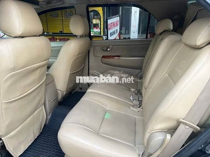Toyota Fortuner 2.7 AT 4x4 – đời 2010