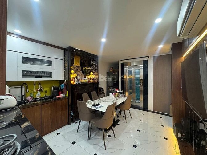 Nhà Đẹp Ngõ Ô TÔ Tân Mai, Hoàng Mai 36m, 5 tầng, mt 4.4m, giá 9.98 tỷ.