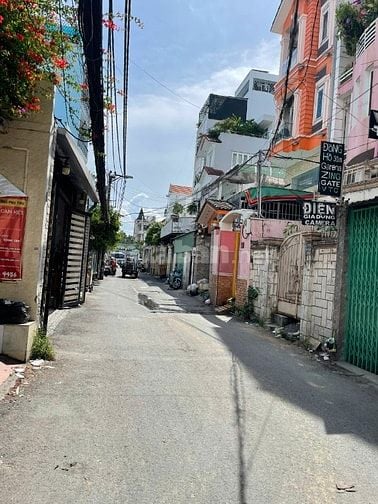 Nhà mặt tiền hẻm xe hơi tương lai mở rộng 10m, tiện KD mọi ngành nghề