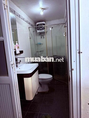 Cho thuê nhà đường Nguyễn Văn Cừ, cách cầu Chương Dương 200m