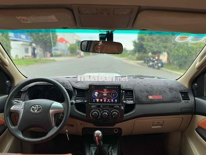 Toyota Fortuner 2015 2.5G 4x2 - 140000 km