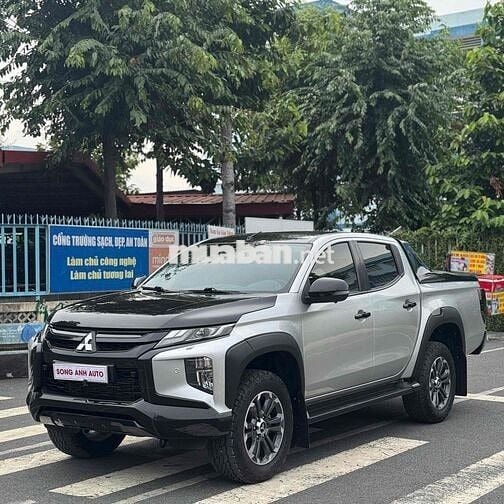 Triton premium 4x4 2019 siêu đẹp