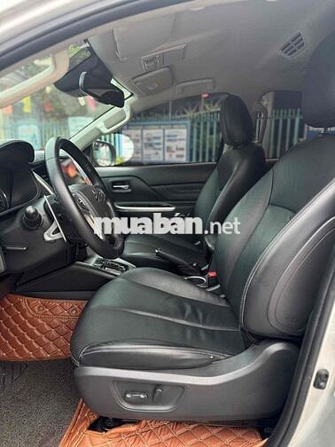 Triton premium 4x4 2019 siêu đẹp