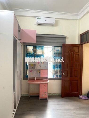 PHÒNG TRỌ XUÂN ĐỈNH 25M2  CÓ BALCONG KHÉP KÍN ĐỦ ĐỒ GIÁ 2,4TR