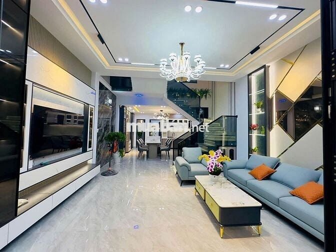 Nhà 5T*37m2 ngõ thông, ô tô đỗ cửa. Gần trường, chợ. Giá chỉ 3,25 tỷ