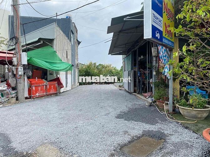 BÁN NỀN ĐƯỜNG NHÁNH UNG VĂN KHIÊM