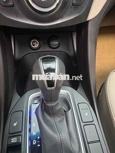 Hyundai Santa Fe 2017 2.4 AT 4 WD - 95000 km