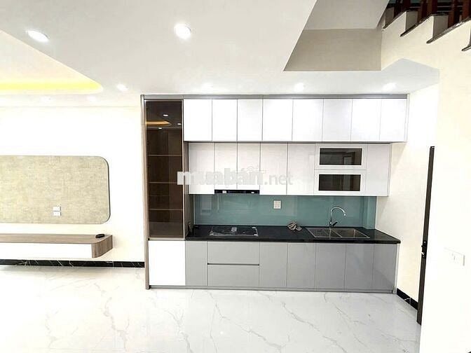 CẦN BÁN NHÀ PHÚC LỢI LONG BIÊN HÀ NỘI.