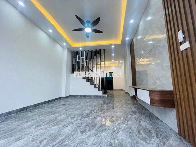 BÁN NHÀ 4Tx37m, Ô TÔ ĐỖ CỔNG, NGAY CHỢ, TRƯỜNG TH BIÊN GIANG