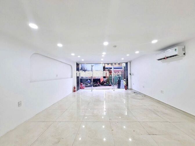 Cho Thuê Mặt Bằng Đường Tô Hiến Thành, Quận 10 ( MB Đẹp Rộng Rãi )