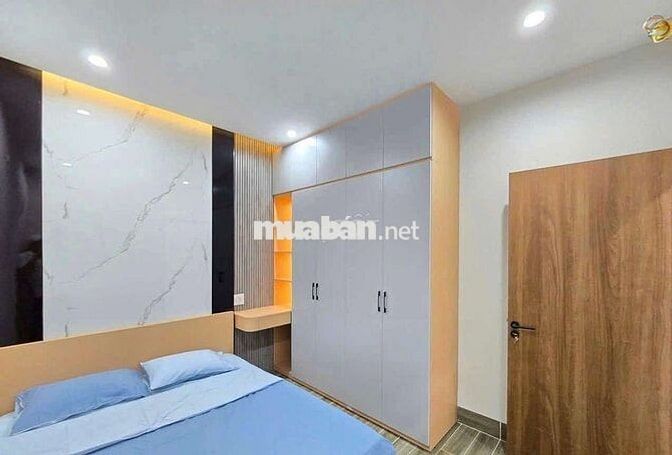 Nhà đẹp 2 tầng lửng kiệt chuẩn 3m Trường Chinh,
Dt 84m2,Giá 3ty650tl