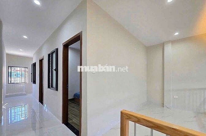 Nhà đẹp 2 tầng lửng kiệt chuẩn 3m Trường Chinh,
Dt 84m2,Giá 3ty650tl