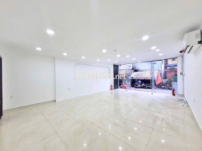 Cho Thuê Mặt Bằng Đường Tô Hiến Thành, Quận 10 ( MB Đẹp Rộng Rãi )