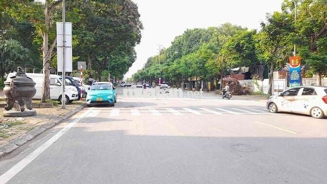 căn góc chung cư Trần Thủ Độ nhà đẹp 2 thoáng 3 ngủ ở ngay 77m2 tầng