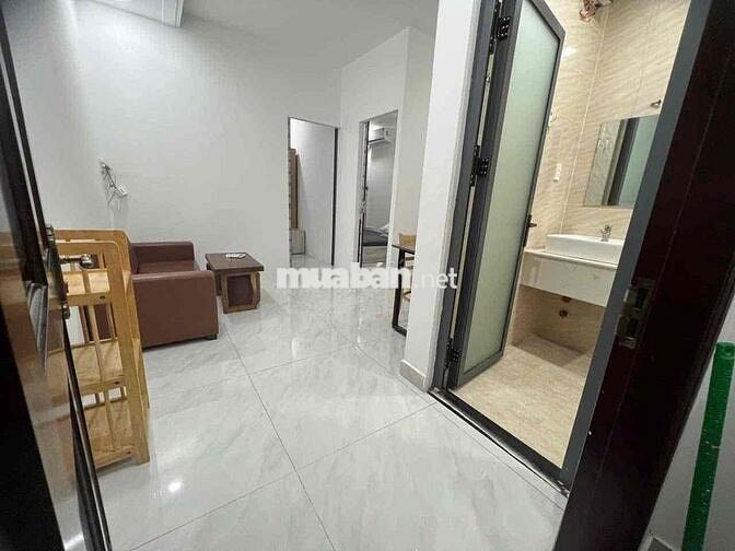 CHO THUÊ CĂN HỘ 2PN – 50M² – FULL NỘI THẤT – CỬA SỔ FULL KÍNH – QUANG