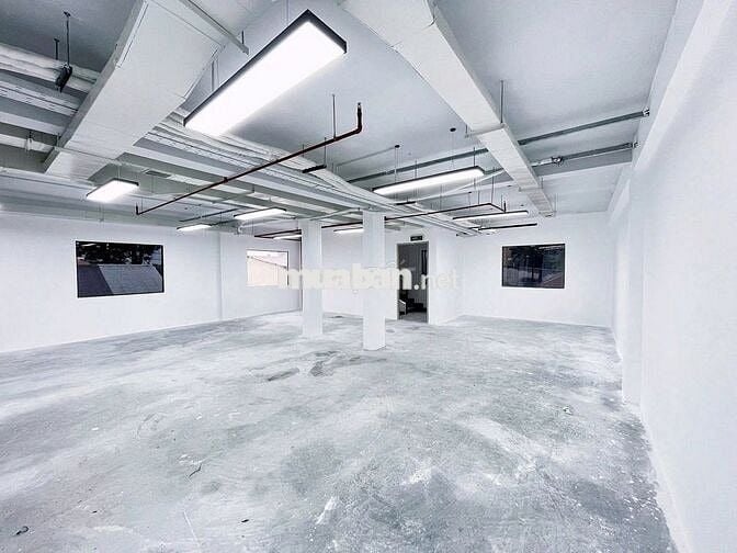 SIÊU PHẨM TOÀ NHÀ ỐP KÍNH - Đ. Hoàng Việt Tân Bình, DT 8x30, 900m2 Sàn
