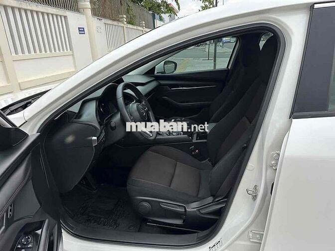 Mazda 3 2021 - 37000 km -  bản Deluxe  🔥