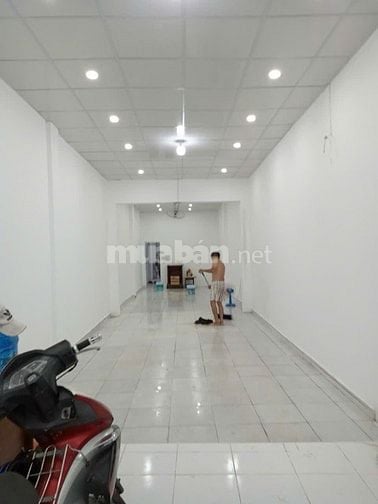 Bán nhà ngay vòng xoay Ngã Sáu Gò Vấp – 3 tầng, sân thượng, sàn 335m²