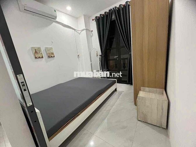 CHO THUÊ CĂN HỘ 2PN – 50M² – FULL NỘI THẤT – CỬA SỔ FULL KÍNH – QUANG