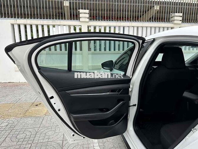 Mazda 3 2021 - 37000 km -  bản Deluxe  🔥