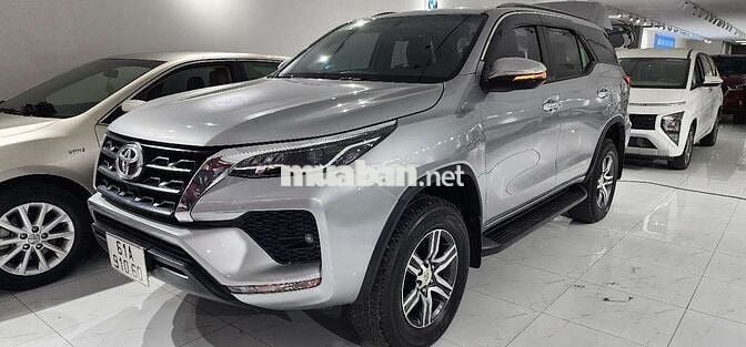 TOYOTA FORTUNER 2021 2.4AT 4x2 DẦU.