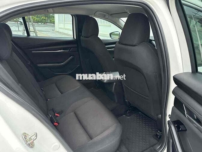 Mazda 3 2021 - 37000 km -  bản Deluxe  🔥