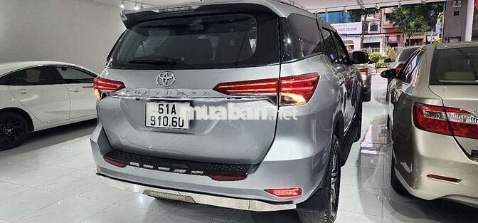 TOYOTA FORTUNER 2021 2.4AT 4x2 DẦU.