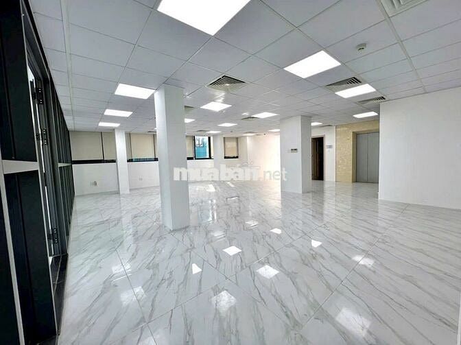SIÊU PHẨM TOÀ NHÀ ỐP KÍNH - Đ. Hoàng Việt Tân Bình, DT 8x30, 900m2 Sàn