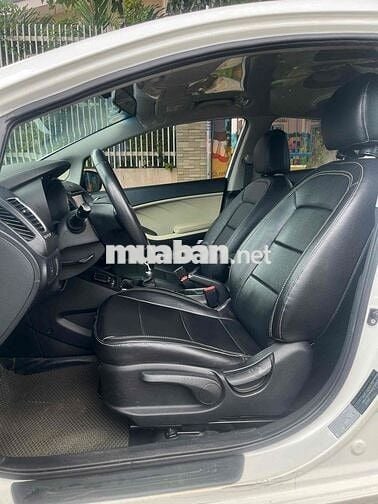 Kia Cerato 2016 1.6 MT