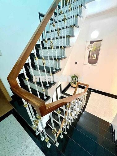 Bán nhà xây tâm huyết có việc cần bán gấp