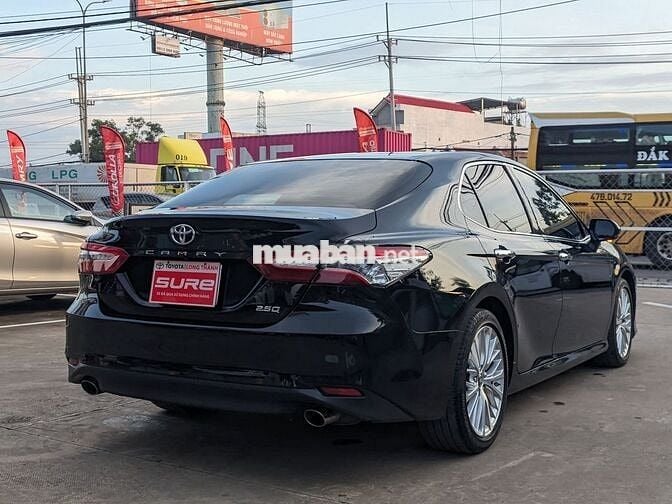 Bán Camry 2.5Q 2021- 1 chủ, biển VIP xe giữ kĩ