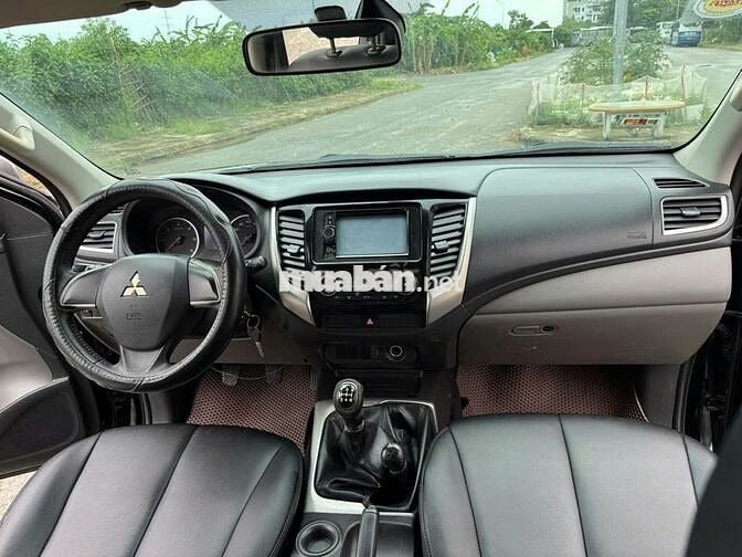 Bán Mitsubishi Triton 2015 GLS số sàn 2 cầu màuđen