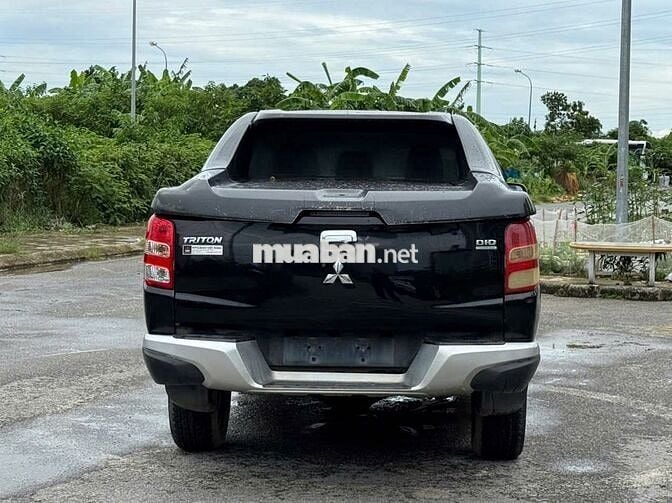 Bán Mitsubishi Triton 2015 GLS số sàn 2 cầu màuđen