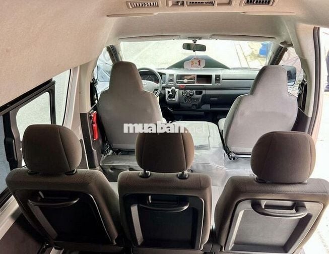 Bán xe Toyota Hiace 2***0 km