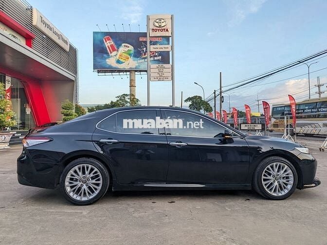 Bán Camry 2.5Q 2021- 1 chủ, biển VIP xe giữ kĩ