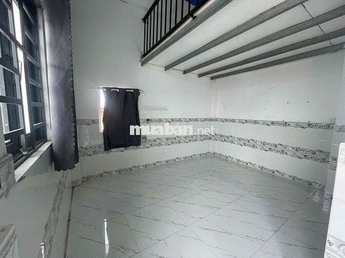 Phòng trọ cửa sổ thoáng. Gác cao