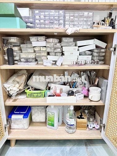 cần sang tiệm nail full nội thất lượng khách ổn định Tân phú