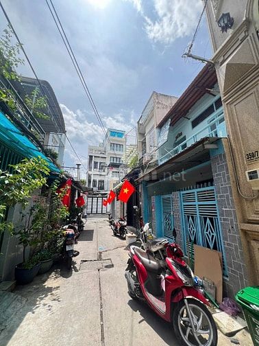 👉 Nhà hẻm thông 4m, 1 trệt 1 lầu, 3PN, 3WC, DT 4,5x12m.