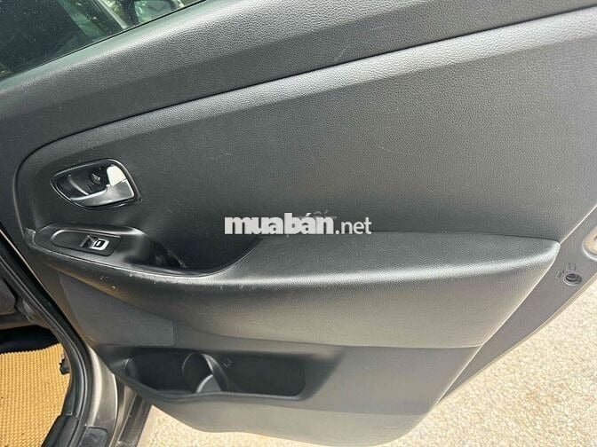 Kia Rondo 2016 số tự động máy dầu