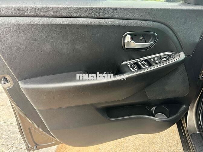 Kia Rondo 2016 số tự động máy dầu