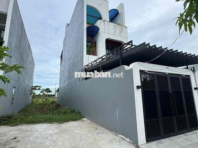 Chính chuBán đất Nam Hòa Xuân B2.106, đối diện trường, sát công viên.