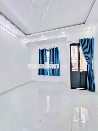 💥1/ Sát Mặt Tiền -- DT: 4x8 (32m2) - Nhà Đúc 2 Tầng - ngay Vườn Lài -