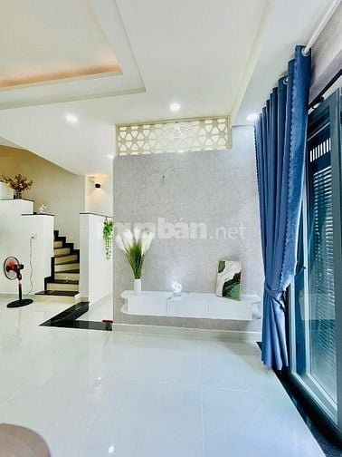 Nhà 2 tầng, 69m2 ngay Tô Hiến Thành, Quận 10. Giá: 3.2 Tỷ. SHR, hẻm 5m