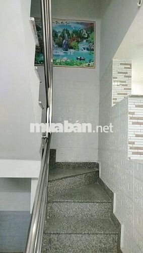Chủ muốn bán căn nhà 1 trệt 1 lầu gần bến xe Q8-Bình Hưng. 32m2/1ty80