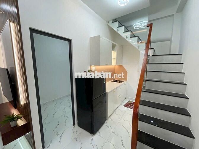 Nhà Ngộp Chính chủ đ. Phạm Hùng, Q.8, 1 tỷ450tr, 37m2, 1L/1T, SHR!