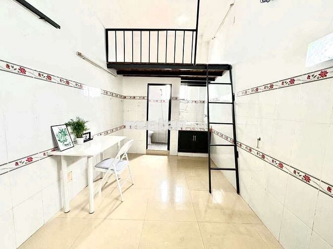 Phòng trọ có Gác - có Máy lạnh giá rẻ gần Đại học Công Thương, Tân Phú