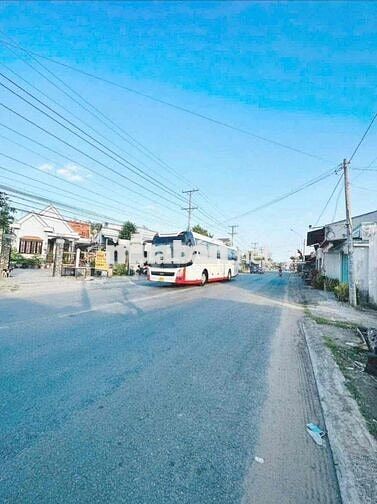 hàng ngộp bán gấp 152 m thổ cư mặt tiền đường 835